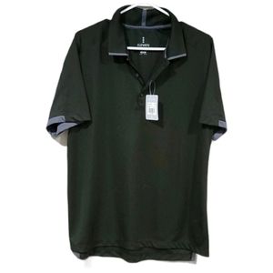 Men's black workout exercise polo top in medium